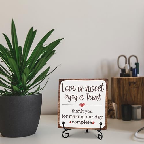 5 Inch Romantic Decor Plaque Love Is Sweet
